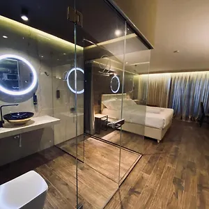 https://deluxe-rooms-in-blloku-area.albaniahotels.org